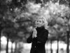 Rain photo shoot with charming musician, singer, songwriter..... Silvie Rider Young from USA / Silvie Rider-Young 28.8.23 Foto Sigi Müller