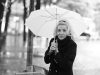 Rain photo shoot with charming musician, singer, songwriter..... Silvie Rider Young from USA / Silvie Rider-Young 28.8.23 Foto Sigi Müller